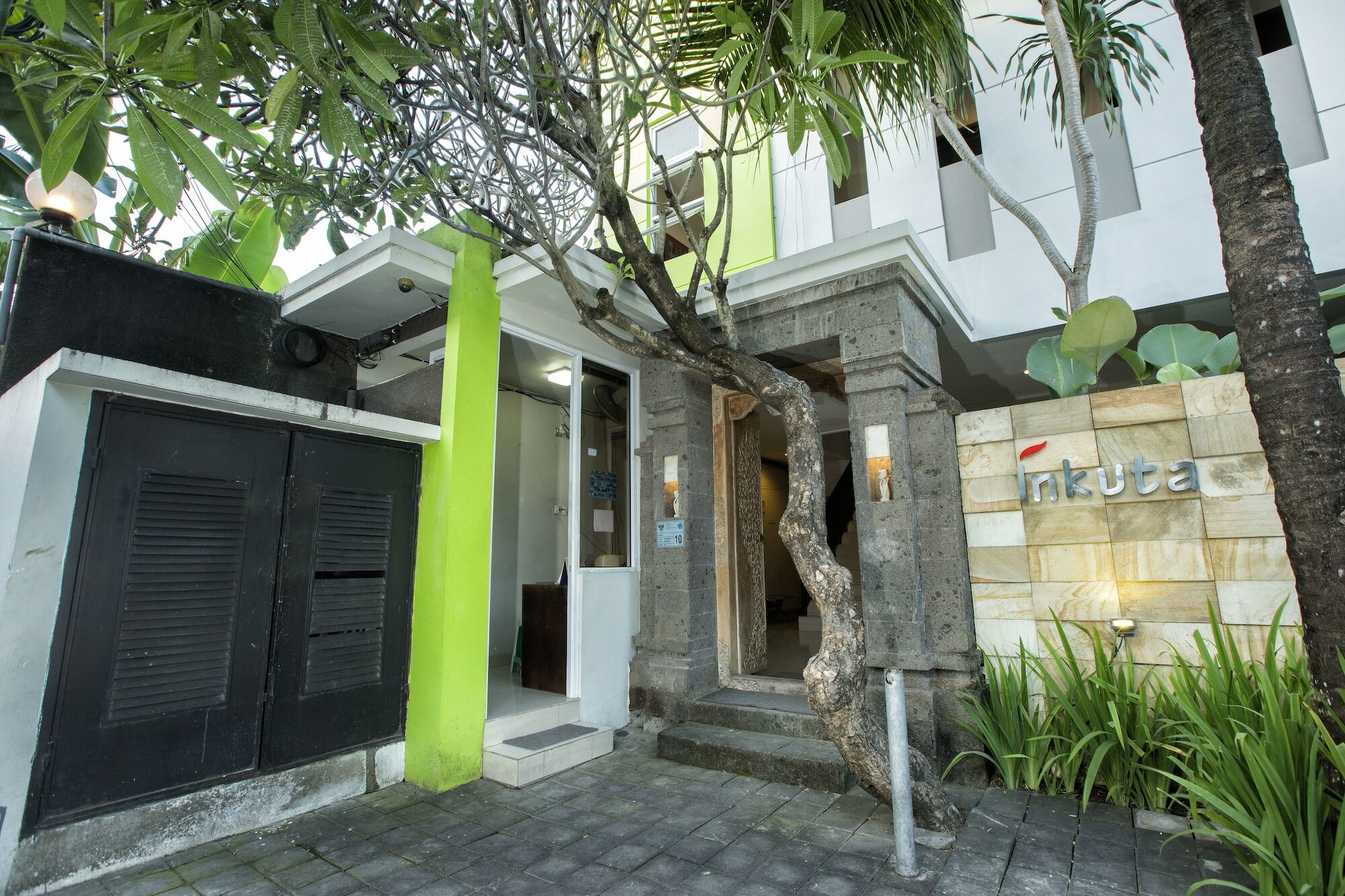 Inkuta Residence And Villa Seminyak Exteriör bild